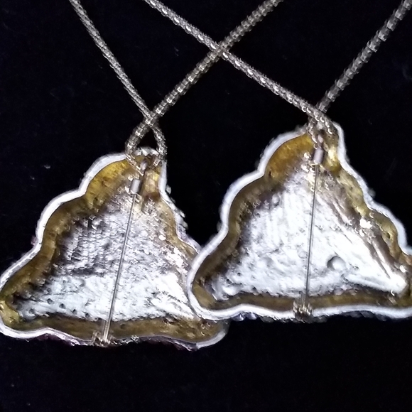 Pink or White Crystal Emoji Poo Brooch Pendant Necklace - Picture 6 of 6